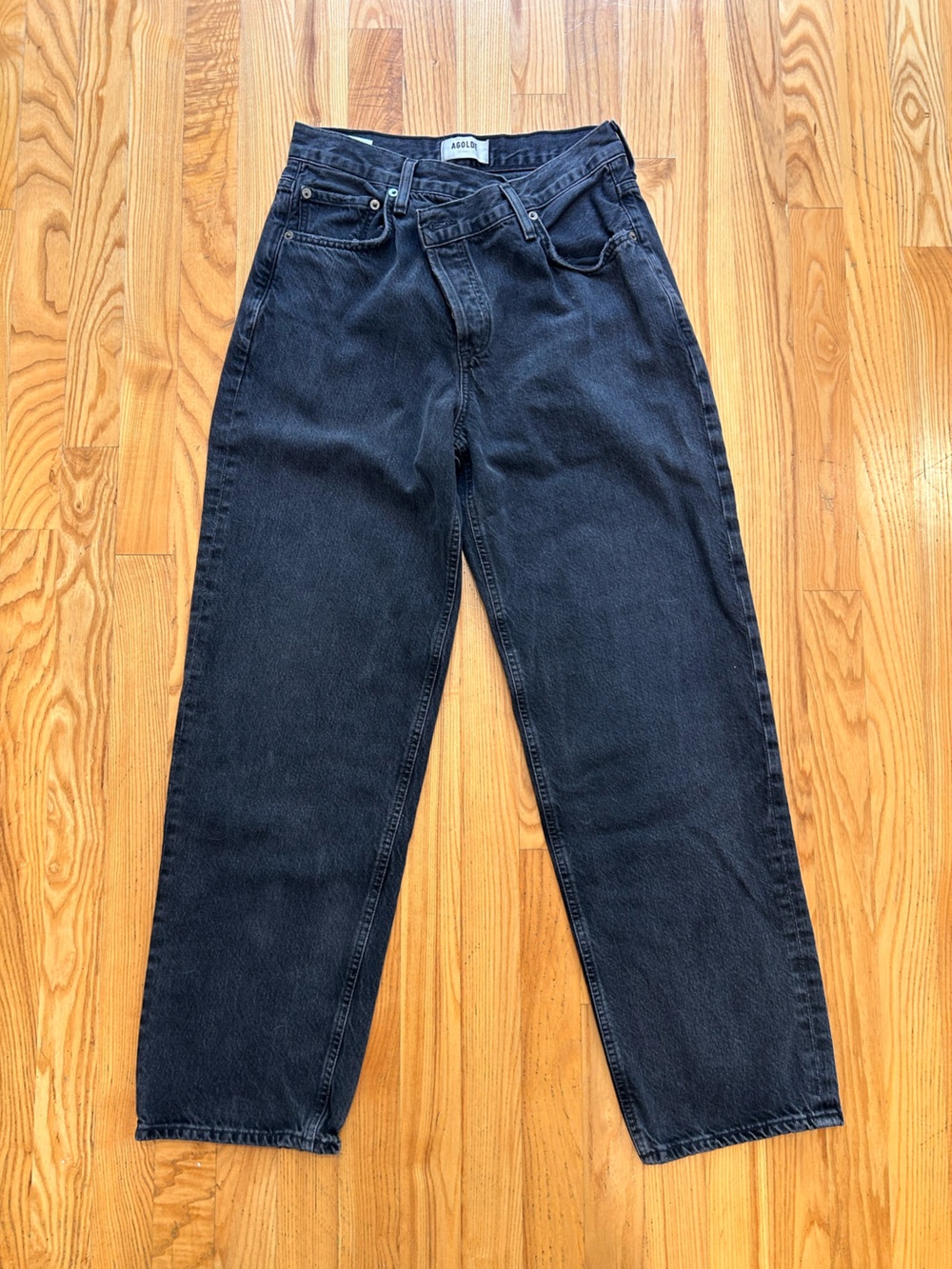 AGOLDE- Criss Cross Jeans in Washed Black